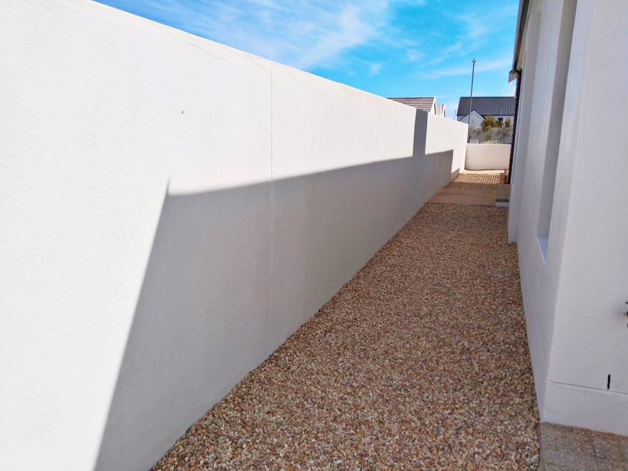 To Let 2 Bedroom Property for Rent in Kommetjie Western Cape